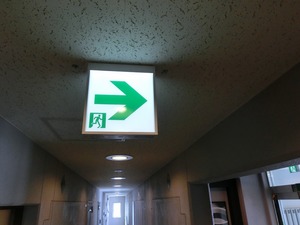 002.jpg