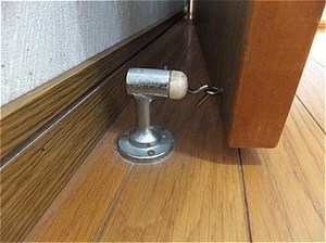 door_stopper03.jpg